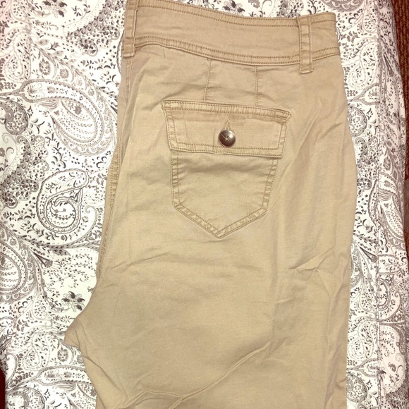 Shorts - Picture 1 of 4